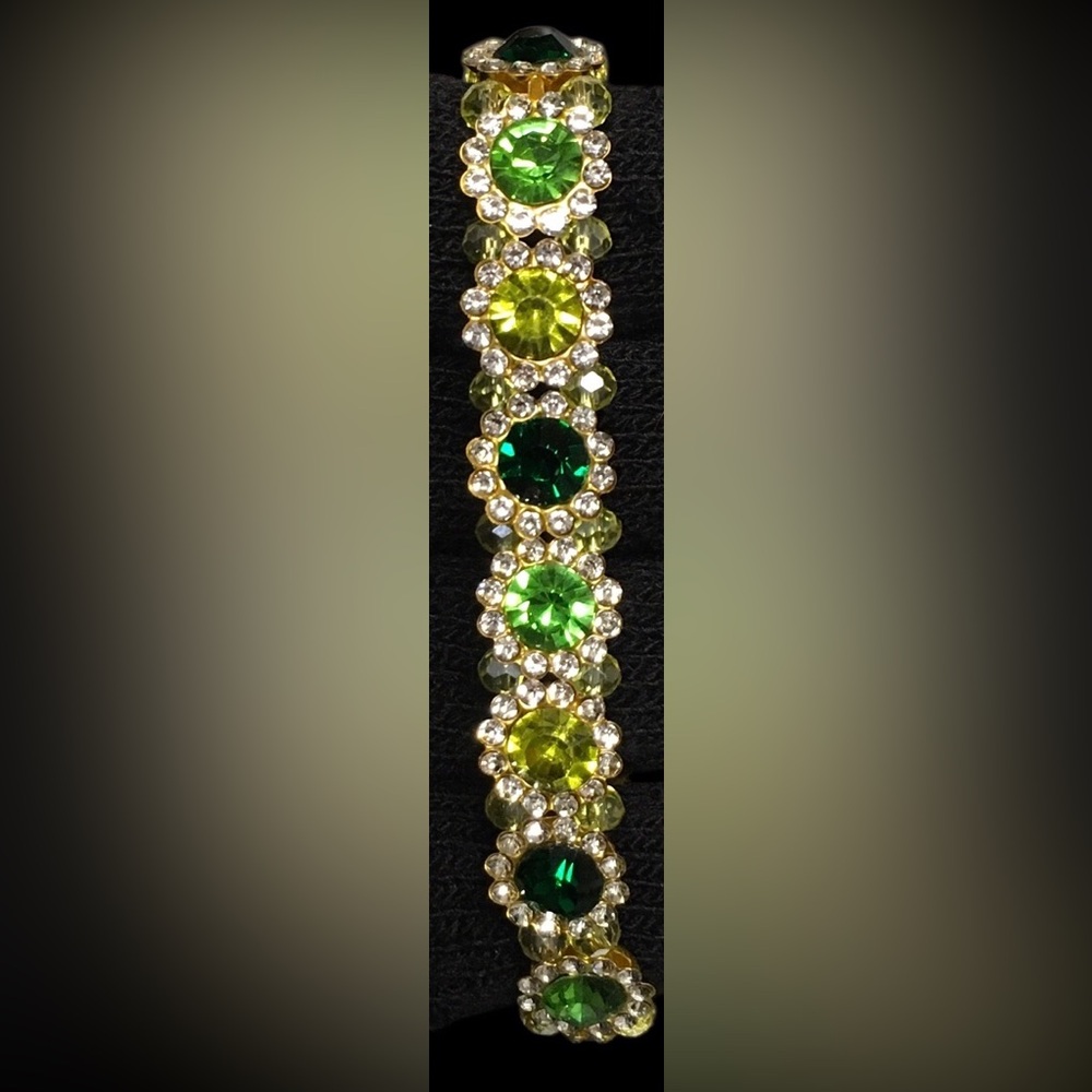 Handmade Green Rhinestone Stretchy Bracelet 💚